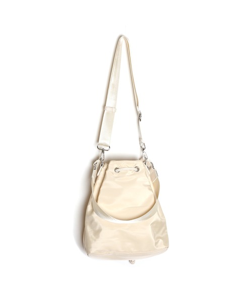 MAISON mou（メゾンムー）の「【recomend selection/セレクト】asymmetry pocket drawstring bag 非対称ポケット巾着 2way バッグ（ショルダーバッグ・レディース・カーキ/オフホワイト/ブラック/ベージュ・FREE）」の12枚目の写真