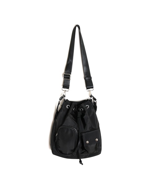 MAISON mou（メゾンムー）の「【recomend selection/セレクト】asymmetry pocket drawstring bag 非対称ポケット巾着 2way バッグ（ショルダーバッグ・レディース・カーキ/オフホワイト/ブラック/ベージュ・FREE）」の13枚目の写真