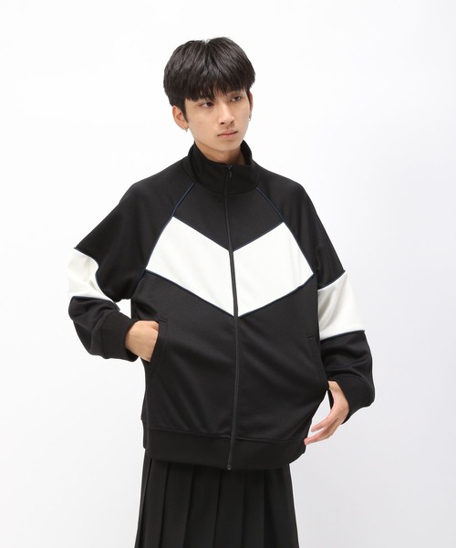 Anui（アニュイ）の「【TGC teen 着用アイテム/UNISEX】ルーズトラックジャケット（ナイロンジャケット・レディース・ブラック/ネイビー・S/M）」の5枚目の写真