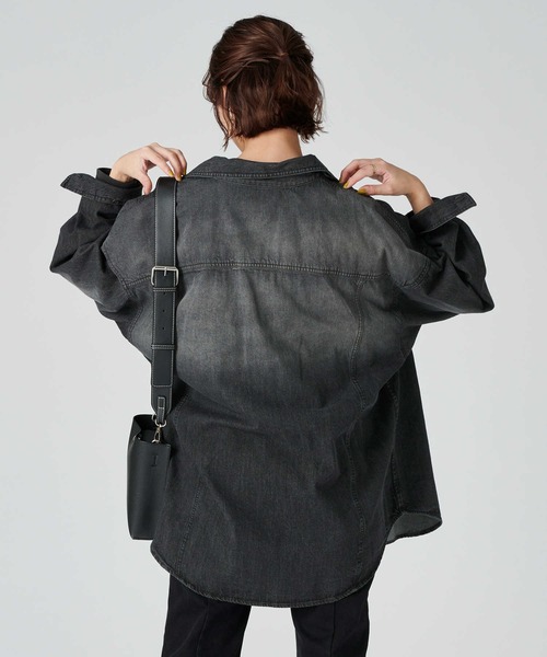 BACK NUMBER(バックナンバー)の「【BACK NUMBER】フラップポケットデニムシャツ(シャツ/ブラウス・レディース・ブラック・M)」の3枚目の写真