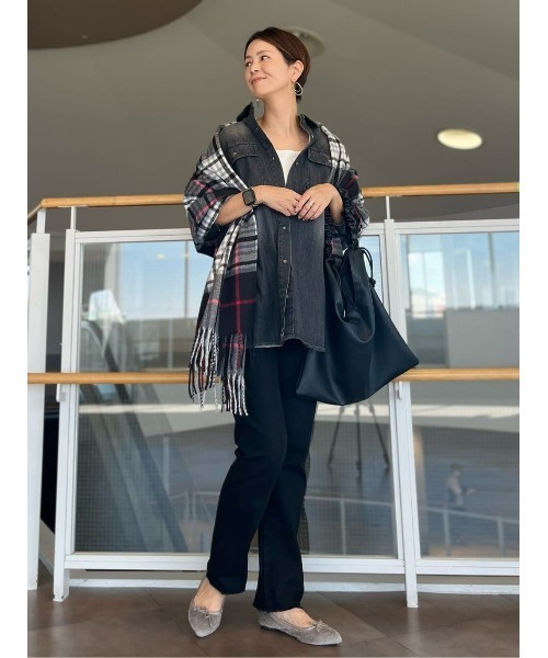 BACK NUMBER(バックナンバー)の「【BACK NUMBER】フラップポケットデニムシャツ(シャツ/ブラウス・レディース・ブラック・M)」の21枚目の写真
