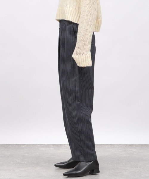 LAKOLE（ラコレ）の「2タックワイドスラックス / 976007（スラックス・レディース・ネイビー系8/ブラック/グレー・SMALL/MEDIUM）」の13枚目の写真