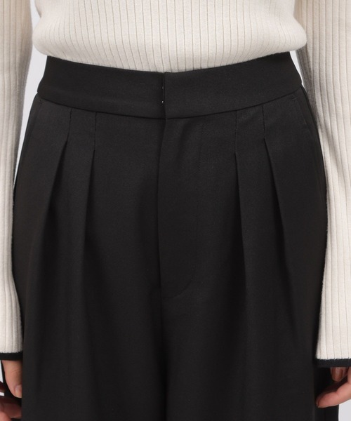 LAKOLE（ラコレ）の「2タックワイドスラックス / 976007（スラックス・レディース・ネイビー系8/ブラック/グレー・SMALL/MEDIUM）」の18枚目の写真