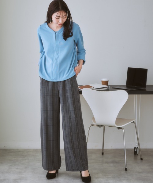 7days Life Styling（セブンデイズライフスタイリング）の「【裏側起毛であったか】ゴールドパーツ使いトップス（Tシャツ/カットソー・レディース・サックスブルー系/ブラック/アイボリー/オフホワイト・LL/3L/M/L/S）」の19枚目の写真