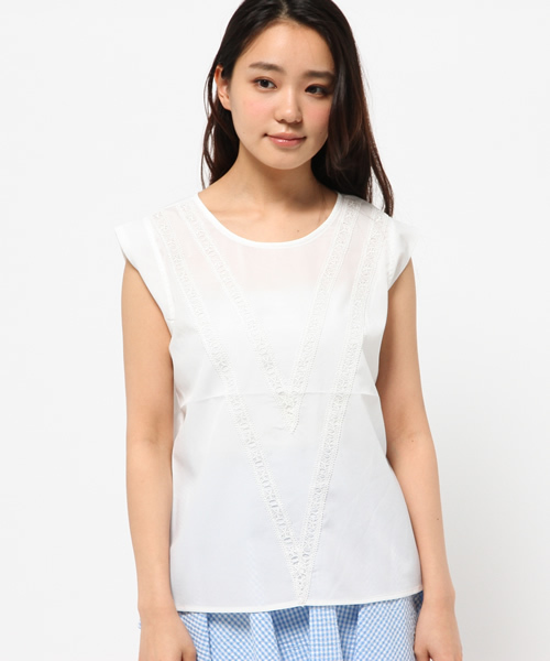 mystic（ミスティック）の「Vレース付プルオーバー（シャツ/ブラウス・レディース・サックスブルー/ベージュ/ブラック/オフホワイト・ﾌﾘ-）」の5枚目の写真