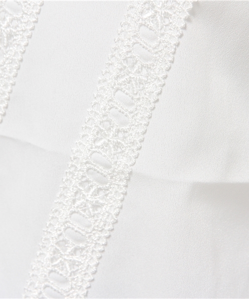 mystic（ミスティック）の「Vレース付プルオーバー（シャツ/ブラウス・レディース・サックスブルー/ベージュ/ブラック/オフホワイト・ﾌﾘ-）」の12枚目の写真