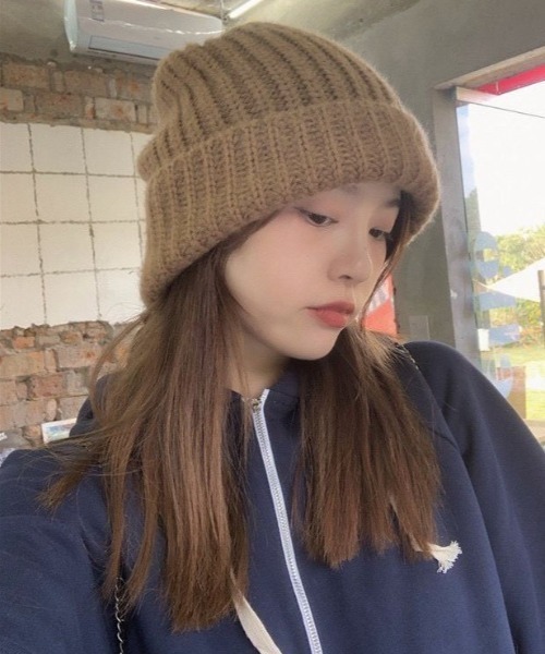 Vipoa（ヴィポア）の「BASIC EASY KNIT BEANIE（ニットキャップ/ビーニー・レディース・ベージュ/グレー/ブルー/ブラウン/レッド/アイボリー/ブラック/カーキ・FREE）」の6枚目の写真