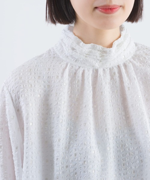 PICCIN(ピッチン)の「ラメフィルムサッカーハイネックブラウス(シャツ/ブラウス・レディース・ネイビー/オフホワイト・M)」の21枚目の写真