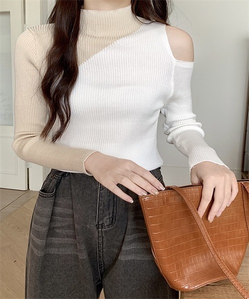 FREE STYLISTS(フリー スタイリスト)の「肩オープン配色リブニットトップス(ニット/セーター・レディース・ホワイト/ブラック×グリーン/ブラック×イエロー/ブラック×ベージュ/ブラック×グレー・FREE)」の8枚目の写真
