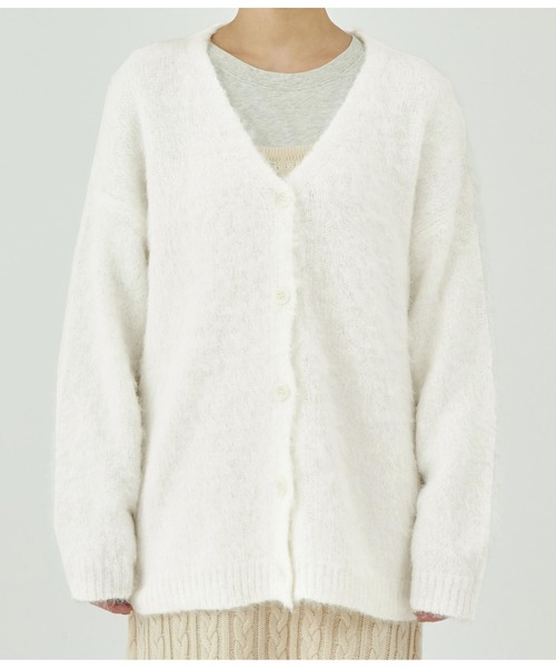 ANAP(アナップ)の「ウール混モヘアタッチVネックカーディガン(カーディガン/ボレロ・レディース・オフホワイト/グレー/スミクロ・FREE)」の4枚目の写真