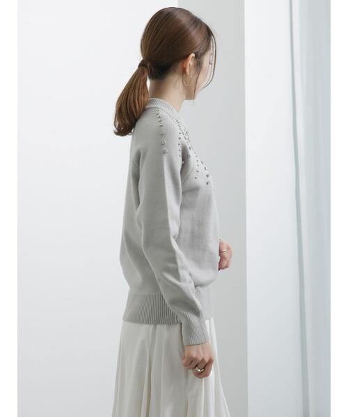 Te chichi(テチチ)の「求心ビジューニットプルオーバー(ニット/セーター・レディース・グレー/ブラック・F)」の11枚目の写真