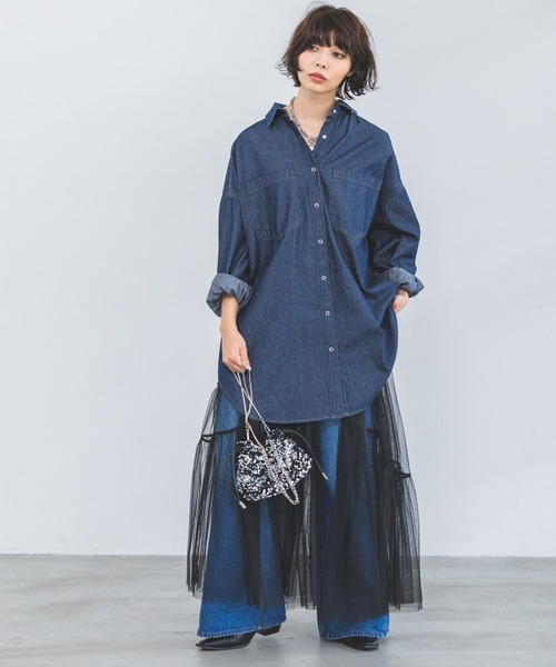 PAGEBOY(ページボーイ)の「ハクプリントデニムルーズシャツ(シャツ/ブラウス・レディース・ブルー/ブラック/ネイビー/ホワイト・FREE)」の10枚目の写真