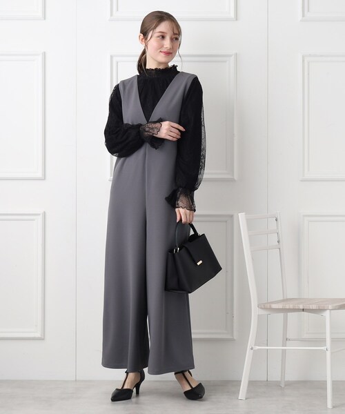 index（インデックス）の「◆≪通勤・セレモニー対応≫ 前後2way/カットジョーゼットサロペット【イージーケア/洗濯機洗い可】（サロペット/オーバーオール・レディース・チャコールグレー/ナチュラル/ブラック・36/38/42/40）」の4枚目の写真