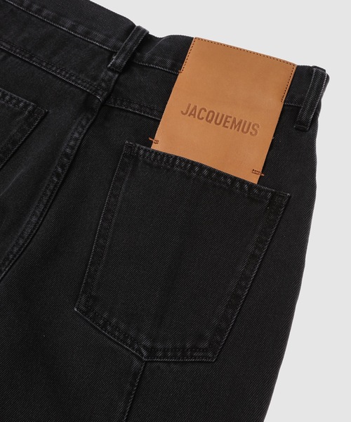 JACQUEMUS(ジャックムス)の「LE DE-NIMES COURT(デニムパンツ・レディース・ブラック・25/27/26)」の5枚目の写真