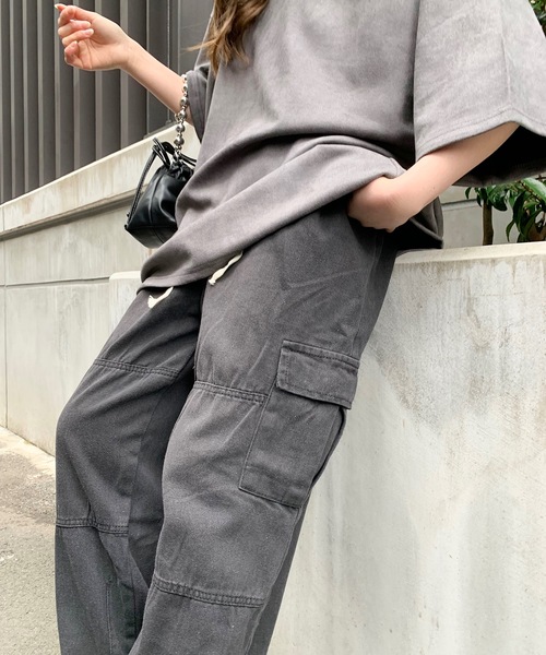SHEPP(シープ)の「デニムバルーンシルエット ワイドカーゴパンツ(カーゴパンツ・メンズ・ブラック/ブルー・M/L/XL)」の1枚目の写真