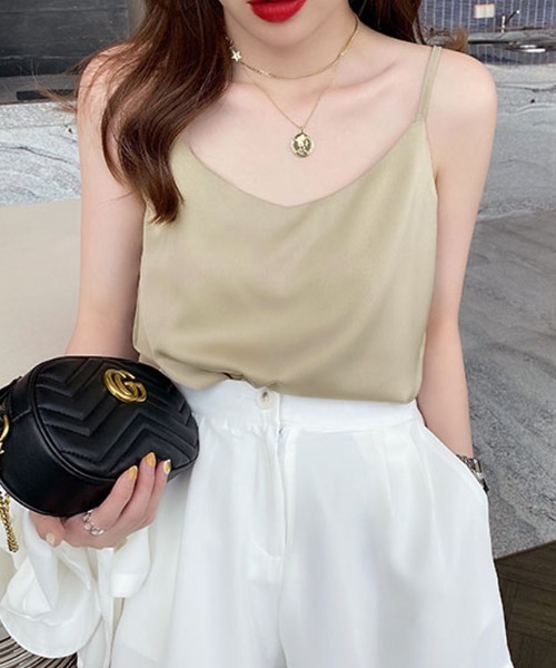 COCOMOMO（ココモモ）の「サテンタッチ Vネックキャミソール キャミソール 夏服（キャミソール・レディース・グリーン/ライトグリーン/ベージュ/ホワイト/イエロー/ブラック・FREE）」の19枚目の写真