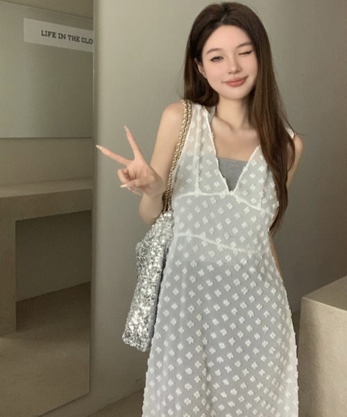 Sibra(シブラ)の「チュールワンピース(ワンピース・レディース・ブラック/アイボリー/ホワイト・M)」の4枚目の写真
