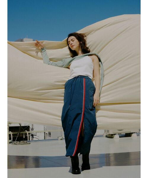 Ungrid(アングリッド)の「フロントジップラインスカート(スカート・レディース・ベージュ/ネイビー・FREE)」の3枚目の写真