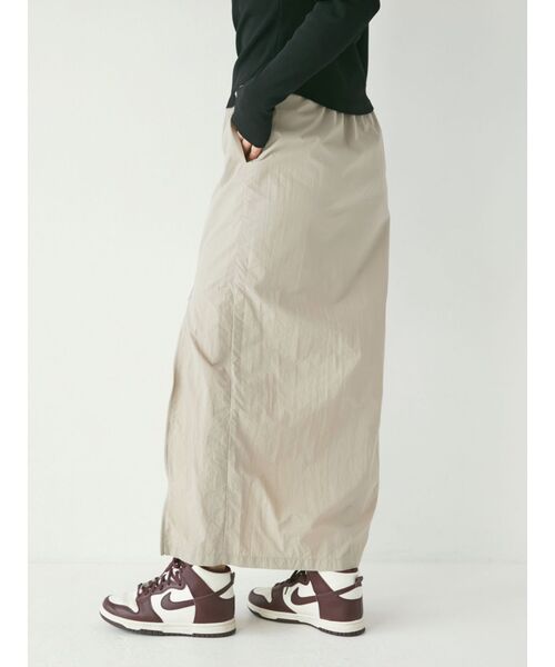 Ungrid(アングリッド)の「フロントジップラインスカート(スカート・レディース・ベージュ/ネイビー・FREE)」の9枚目の写真