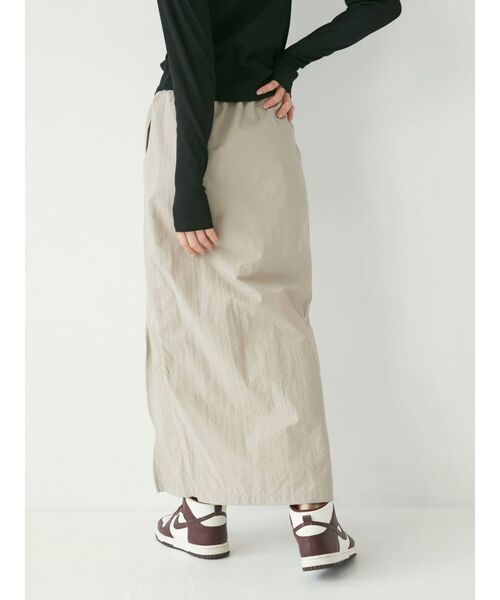 Ungrid(アングリッド)の「フロントジップラインスカート(スカート・レディース・ベージュ/ネイビー・FREE)」の10枚目の写真