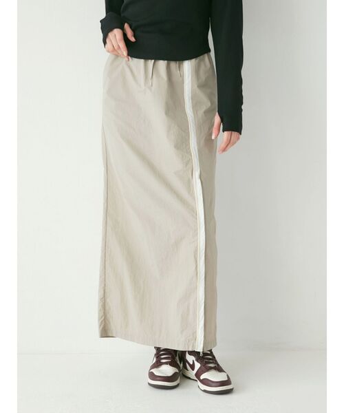 Ungrid(アングリッド)の「フロントジップラインスカート(スカート・レディース・ベージュ/ネイビー・FREE)」の11枚目の写真