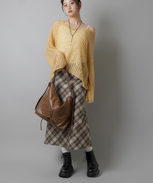 SPINNS（スピンズ）の「バタフライ×リボン 合皮ショルダーバッグ / 3way仕様 /リュック/斜め掛け/ワンショル（ショルダーバッグ・レディース・ブラウン/ブラック/ベージュ・ONESIZE）」の13枚目の写真