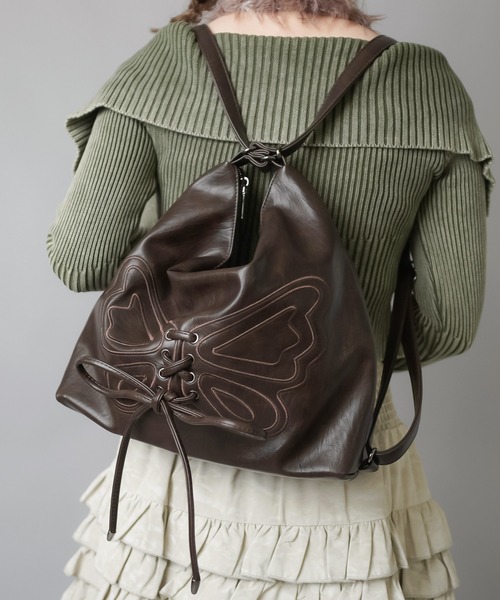 SPINNS（スピンズ）の「バタフライ×リボン 合皮ショルダーバッグ / 3way仕様 /リュック/斜め掛け/ワンショル（ショルダーバッグ・レディース・ブラウン/ブラック/ベージュ・ONESIZE）」の17枚目の写真