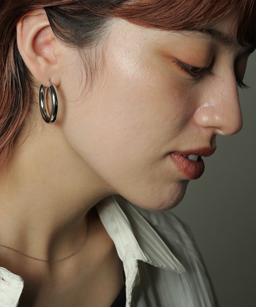 ORLEAN（オルレアン）の「【ORLEAN】メタルフープピアス 30mm（ピアス（両耳用）・レディース・シルバー/ゴールド・フリー）」の11枚目の写真