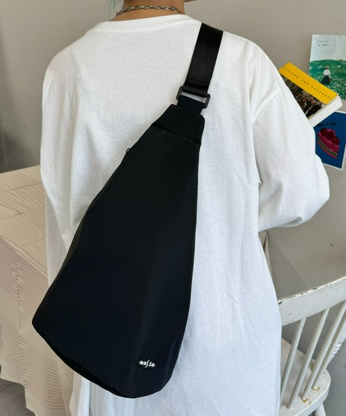 CIAOPANIC TYPY（チャオパニックティピー）の「【asis】ナイロンボディバッグ（ショルダーバッグ・レディース・ブラック/カーキ・ONE SIZE）」の7枚目の写真