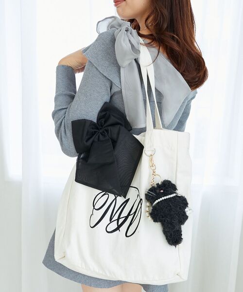 MAJESTIC LEGON（マジェスティックレゴン）の「リボンモチーフセットロゴトートバッグ（トートバッグ・レディース・ピンク/アイボリー/ブラック/ボルドー/ブルー/パープル/イエロー/オレンジ/グリーン・FREE）」の2枚目の写真