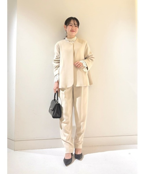 allureville(アルアバイル)の「ダブルクロスタックテーパードパンツ(その他パンツ・レディース・ブラック/ベージュ・1/2)」の16枚目の写真