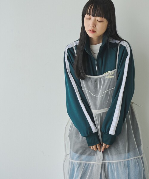 UMBRO(アンブロ)の「UMBRO(アンブロ)別注トラックジャケット(ジャージ・レディース・ブラック/ダークグリーン/ネイビー・FREE)」の7枚目の写真