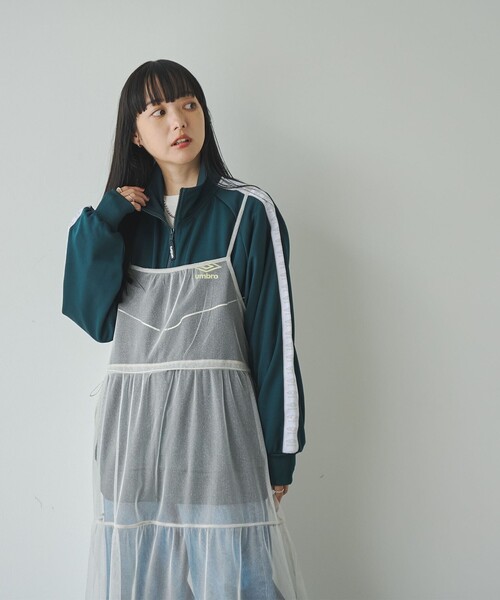UMBRO(アンブロ)の「UMBRO(アンブロ)別注トラックジャケット(ジャージ・レディース・ブラック/ダークグリーン/ネイビー・FREE)」の9枚目の写真