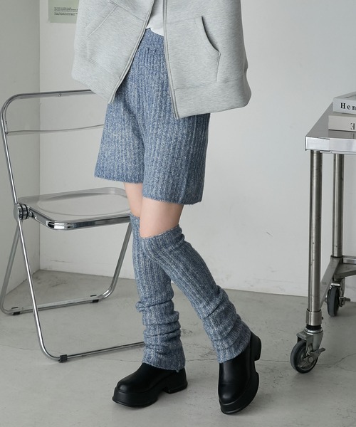 forksy.（フォルクシー）の「【forksy.】プレーティングリブニットショートパンツ&レッグウォーマーセット（その他パンツ・レディース・ブルー/チャコール/ミント・FREE）」の3枚目の写真