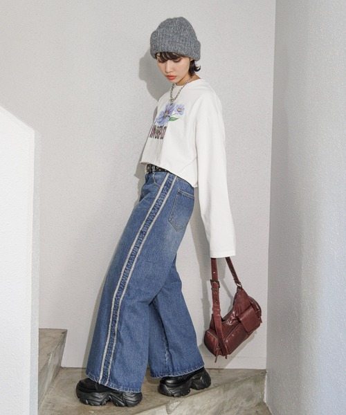 PAGEBOY(ページボーイ)の「フラワーダブルロゴロンT(Tシャツ/カットソー・レディース・オフホワイト/ブラック・FREE)」の5枚目の写真