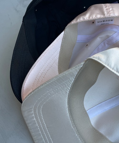 wee9s(ウィークス)の「buddy satin cap / バディサテンキャップ(キャップ・レディース・ブラック/アイボリー/ベビーピンク・FREE)」の6枚目の写真
