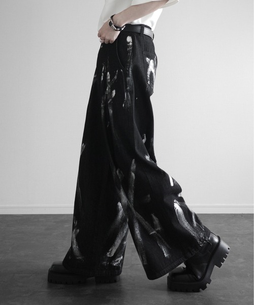 KUUUPY（クーピー）の「Foil Print Wide Denim Pants - 箔プリントワイドデニムパンツ（その他パンツ・メンズ・ブルー/ブラック・LARGE/MEDIUM/SMALL）」の10枚目の写真