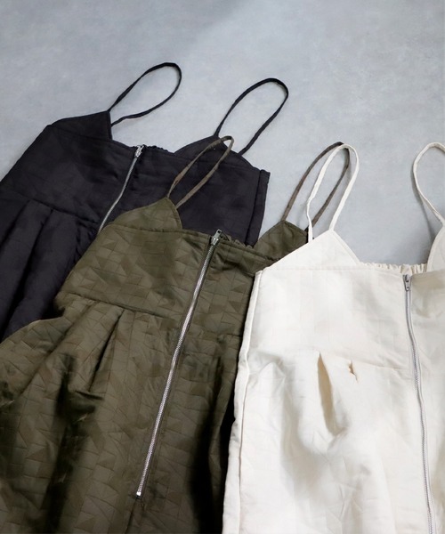 antiqua(アンティカ)の「キルトオールインワン(つなぎ/オールインワン・レディース・カーキ/オフホワイト/ブラック・ONESIZE)」の20枚目の写真