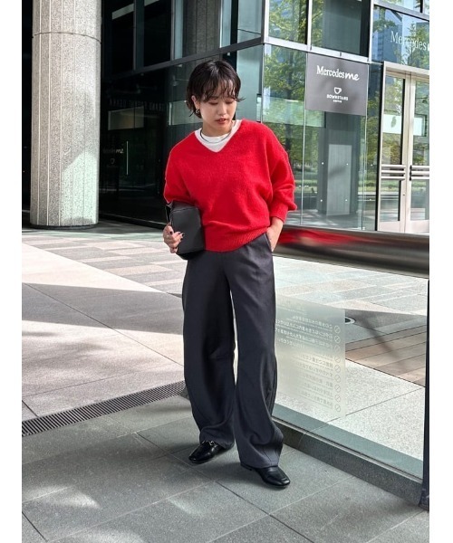 UR'S(ユアーズ)の「ウールブレンドVネックニットプルオーバー(ニット/セーター・レディース・ブラウン/チャコール/ブラック/ホワイト/レッド/ネイビー/ライトピンク・M/L/S)」の9枚目の写真