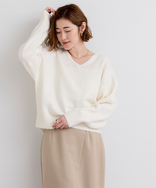 UR'S（ユアーズ）の「ウールブレンドVネックニットプルオーバー