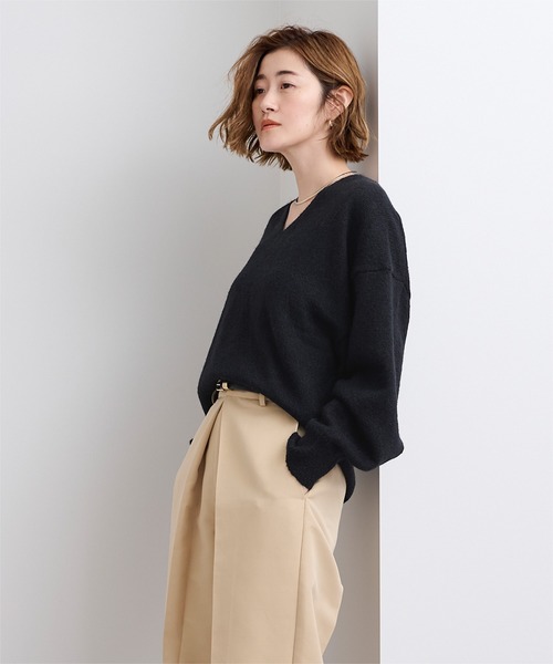 UR'S(ユアーズ)の「ウールブレンドVネックニットプルオーバー(ニット/セーター・レディース・ブラウン/チャコール/ブラック/ホワイト/レッド/ネイビー/ライトピンク・M/L/S)」の18枚目の写真