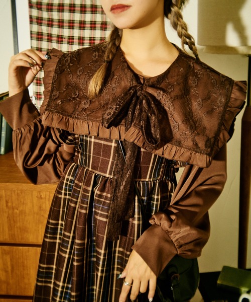 kutir（クティール）の「【クティールとレトロ】レースボウタイフリル襟ブラウス（シャツ/ブラウス・レディース・オフホワイト/グレー/ネイビー/ブラウン・FREE）」の4枚目の写真