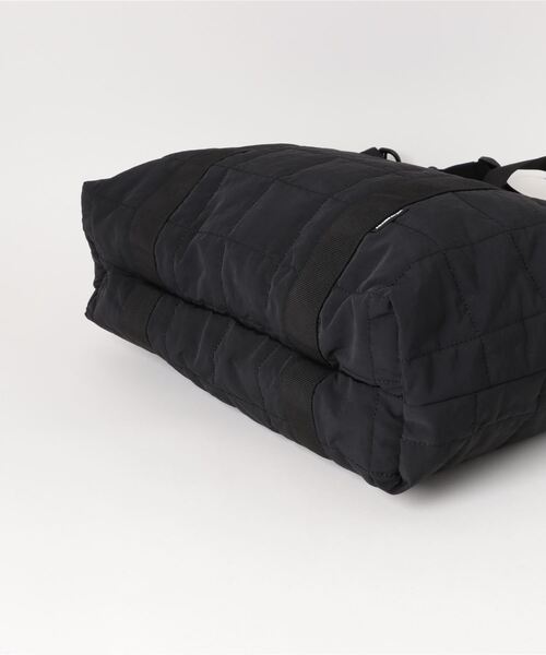 ADAM PATEK(アダムパテック)の「『ADAMPATEK』square quilt shoulder tote bag/スクエアキルトビッグショルダートートバッグ(トートバッグ・メンズ・カーキ/ブラック/グレー・FREE)」の5枚目の写真