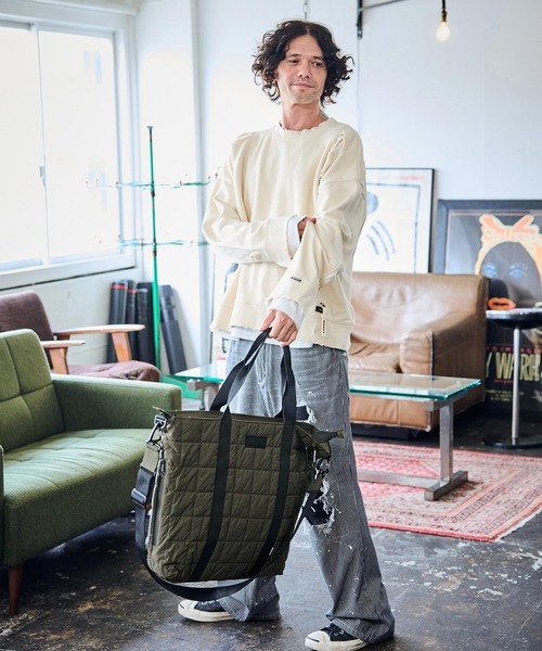 ADAM PATEK(アダムパテック)の「『ADAMPATEK』square quilt shoulder tote bag/スクエアキルトビッグショルダートートバッグ(トートバッグ・メンズ・カーキ/ブラック/グレー・FREE)」の8枚目の写真