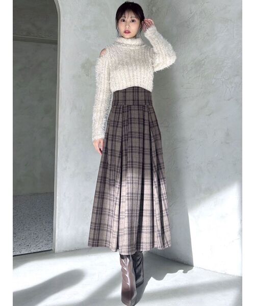 RESEXXY（リゼクシー）の「ラメシャギータートルネックニットトップス（ニット/セーター・レディース・ブラック/ベージュ/ピンク・FREE）」の21枚目の写真