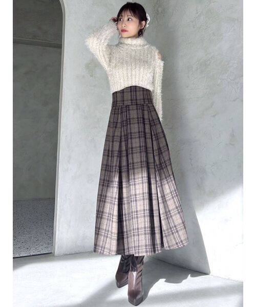 RESEXXY（リゼクシー）の「ラメシャギータートルネックニットトップス（ニット/セーター・レディース・ブラック/ベージュ/ピンク・FREE）」の20枚目の写真