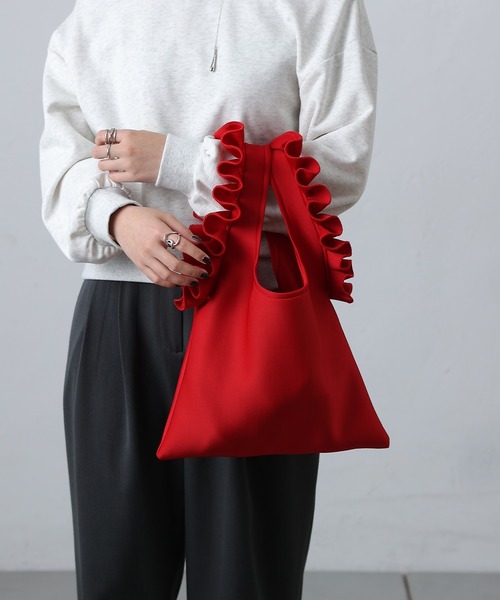 COLONY 2139（コロニートゥーワンスリーナイン）の「ネオプレンフリルバッグ（ハンドバッグ・レディース・レッド/ブラック・FREE）」の5枚目の写真