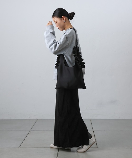 COLONY 2139（コロニートゥーワンスリーナイン）の「ネオプレンフリルバッグ（ハンドバッグ・レディース・レッド/ブラック・FREE）」の14枚目の写真