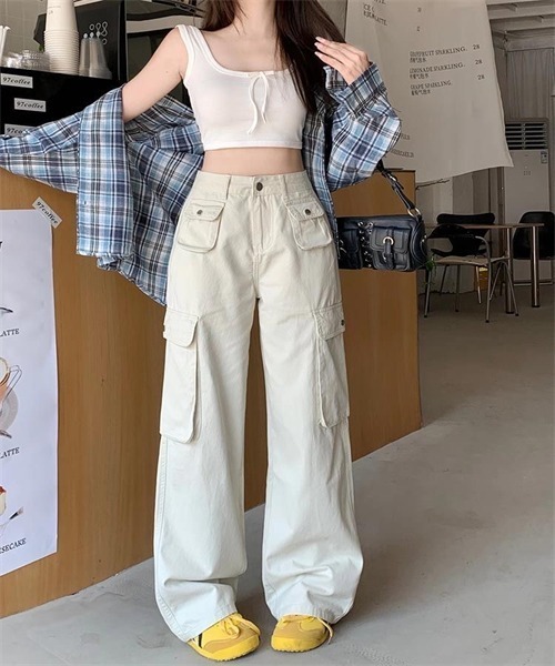 Dream garden(ドリームガーデン)の「綿100% 上品なワイドカーゴパンツ(カーゴパンツ・レディース・ブラック/アイボリー・S/M/L/2XL/XL/XS)」の4枚目の写真