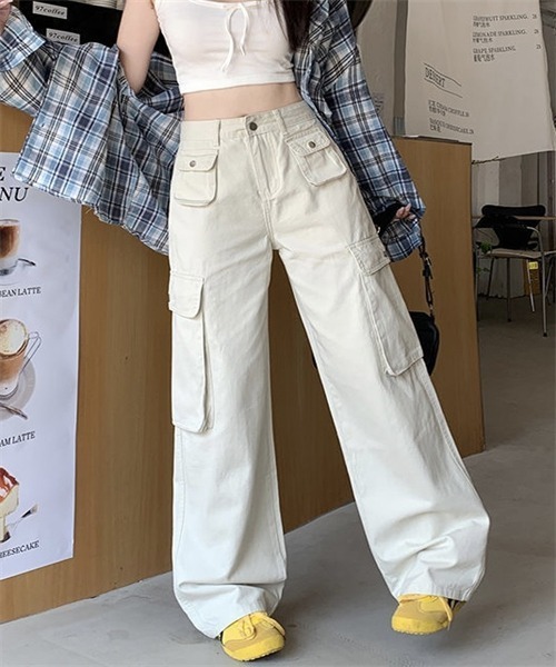 Dream garden(ドリームガーデン)の「綿100% 上品なワイドカーゴパンツ(カーゴパンツ・レディース・ブラック/アイボリー・S/M/L/2XL/XL/XS)」の6枚目の写真
